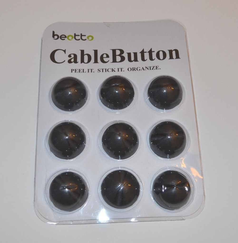 The front of the CableButton package.
