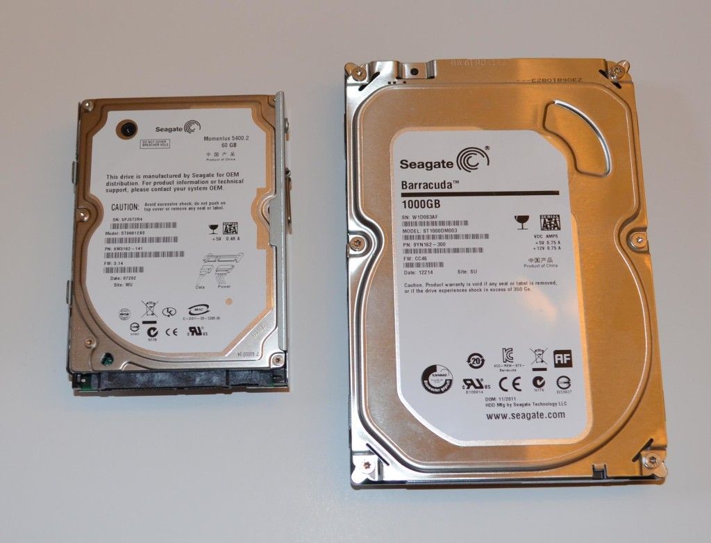 The Liztek HDDS1BS works with 2.5" (left) and 3.5" (right) hard drives.