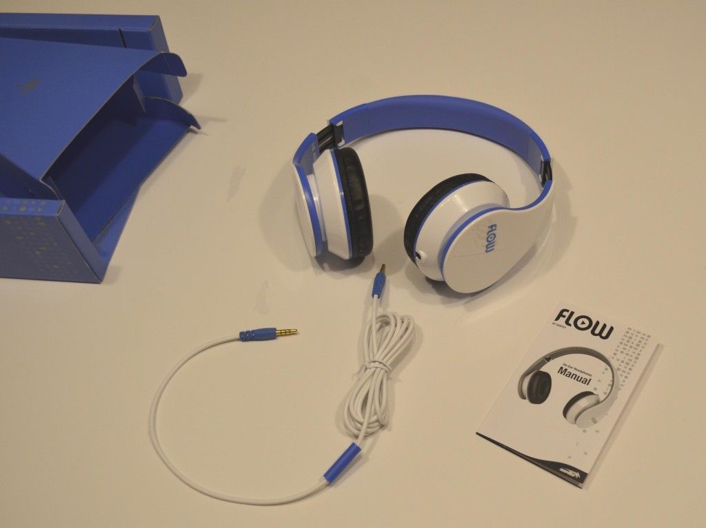 The Sentey Flow headphone components.