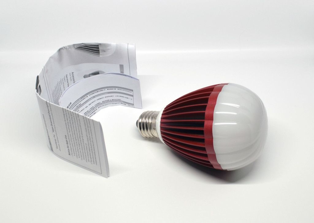 Inside the box is the bulb and an instruction sheet.
