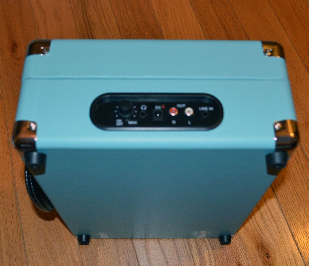 The ports are all on the side.