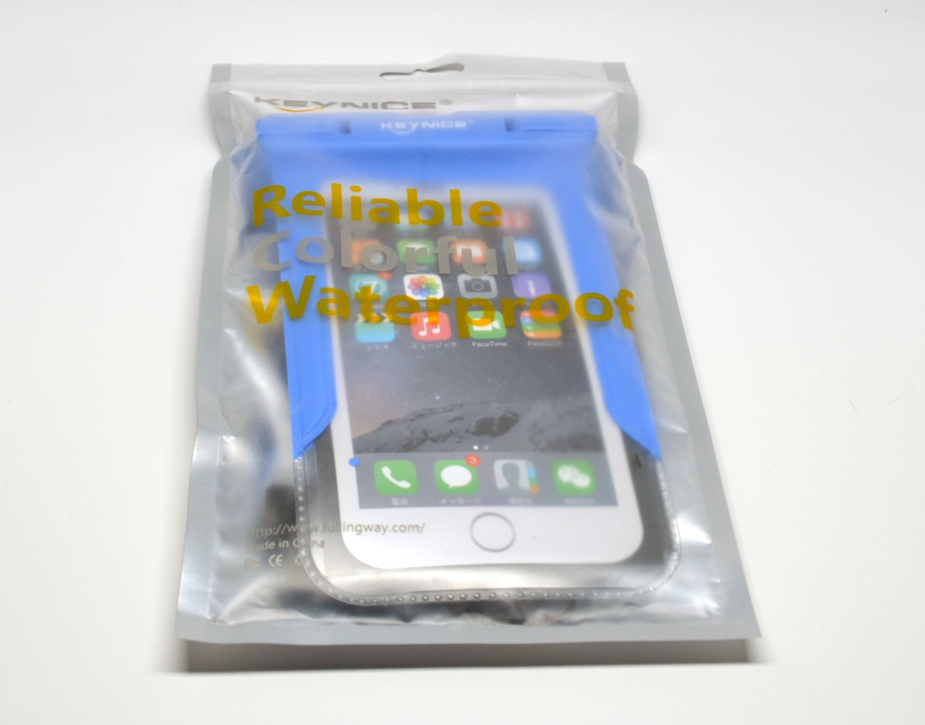 The packaging for the Keynice Universal Waterproof Case for Smartphones.