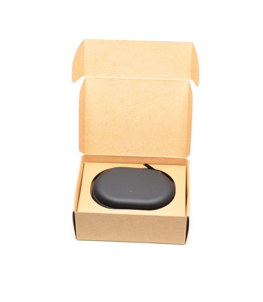 The carrying case is nice and compact.