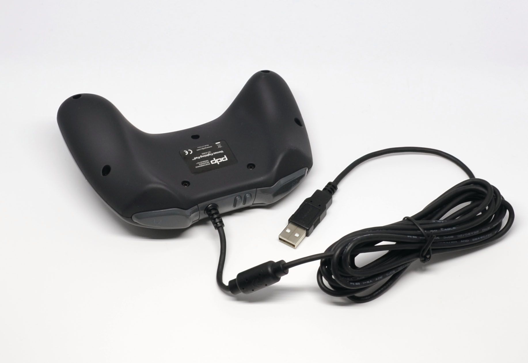 The rear of the controller. It has a nice, tacky surface on the back.