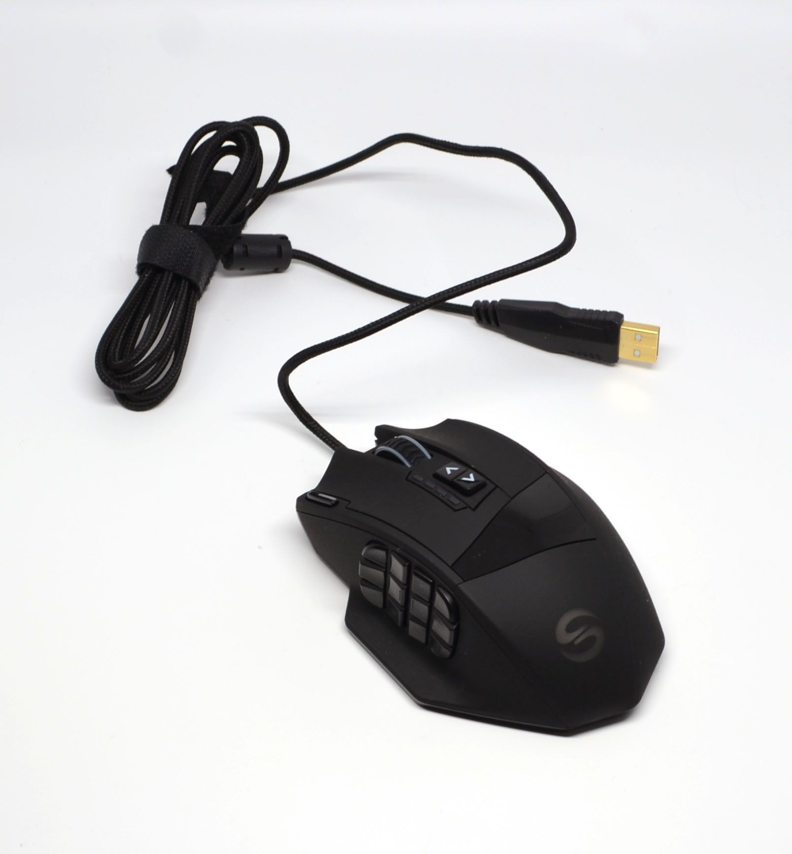 A closer look at the top of the mouse.