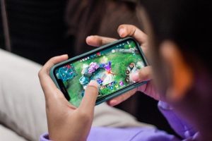 What are the Two Main Reasons for the Rise in Mobile Gaming?