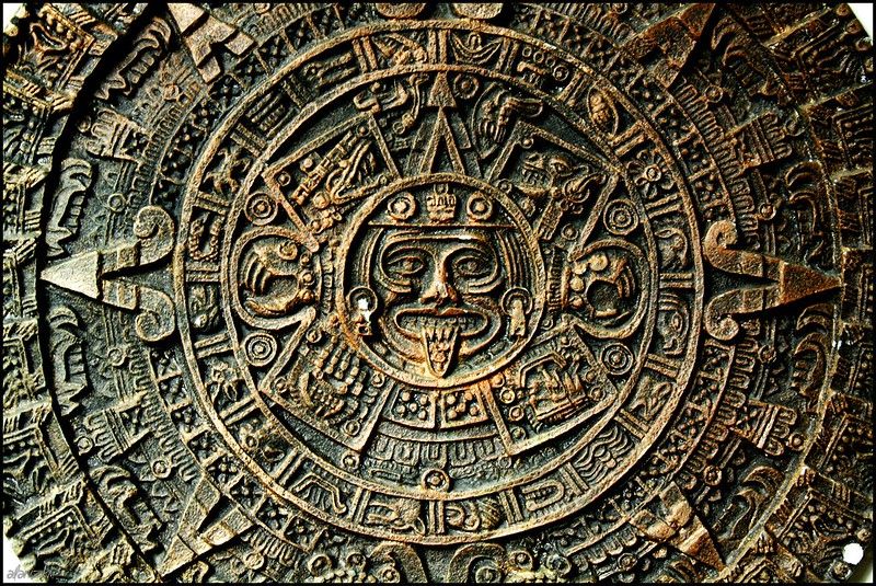 "Aztec Calendar Sun Stone" (CC BY-ND 2.0) by Kim Alaniz