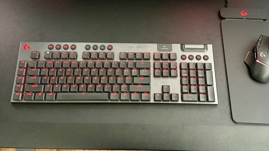Logitech G915 X Lightspeed Clicky keyboard.