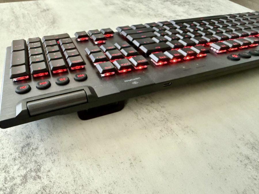 Logitech G915 X Lightspeed Clicky keyboard.