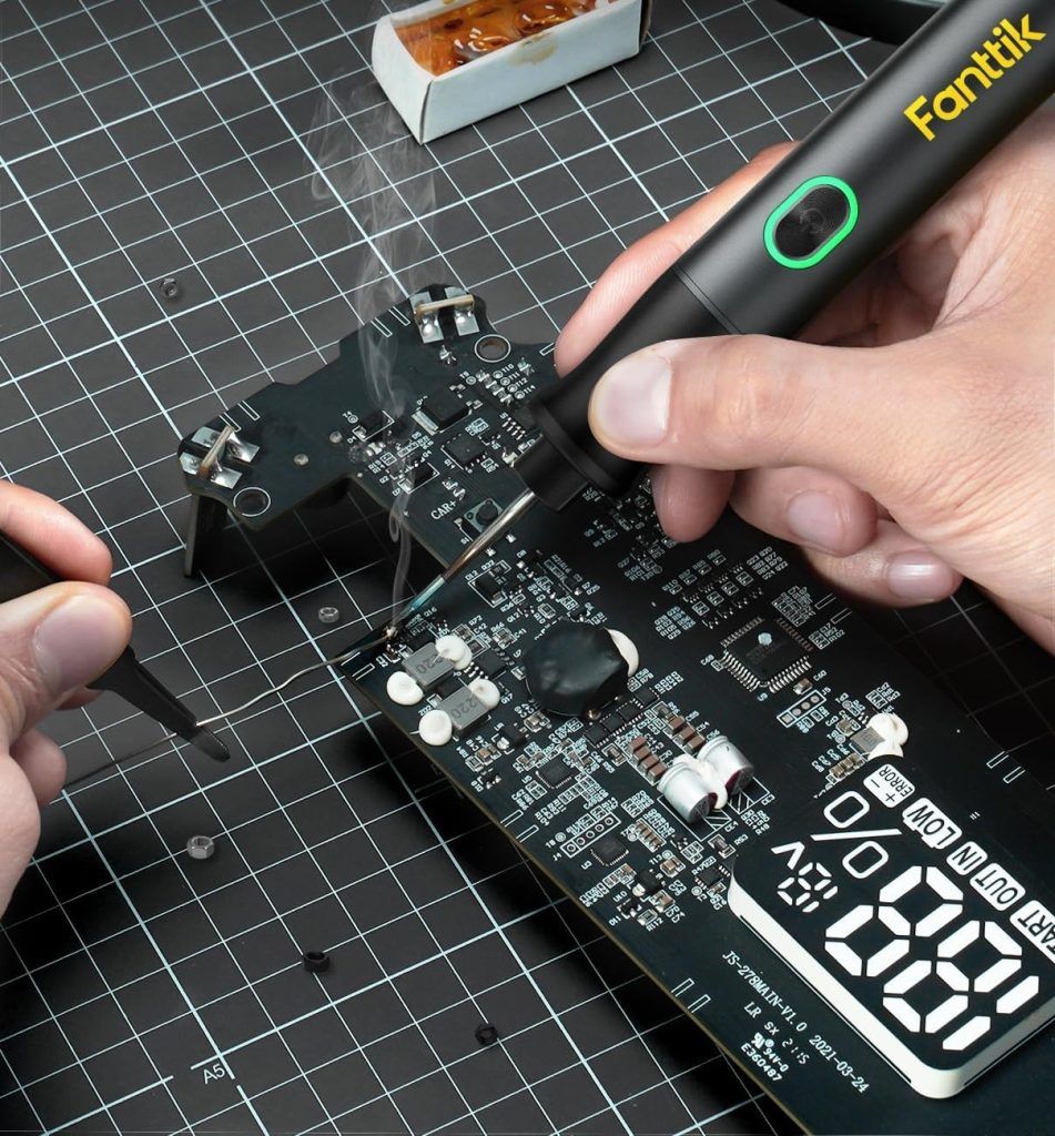 Fanttik T1 Max Soldering Iron in action.