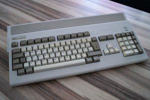Commodore Amiga 1200HD (source: https://commons.wikimedia.org/wiki/File:Amiga_1200_(31761275757).jpg)