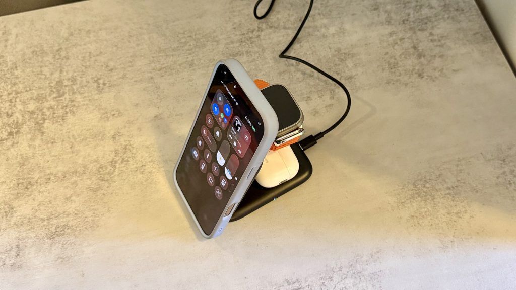Mukiya PaktVault MagLeap Wireless Charging Stand