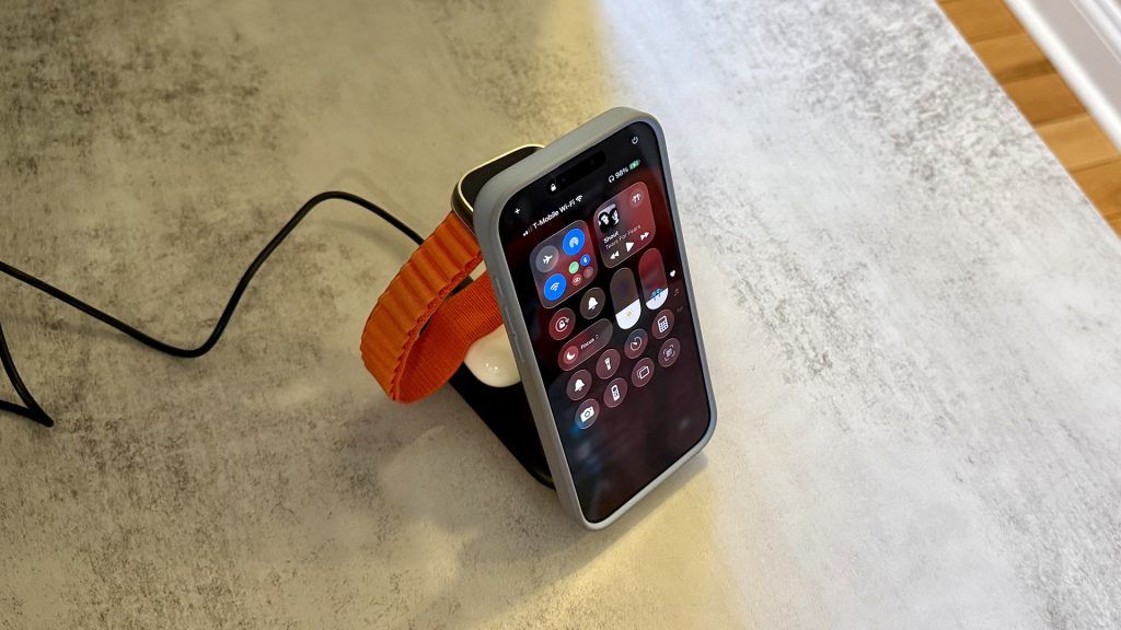 Mukiya PaktVault MagLeap Wireless Charging Stand