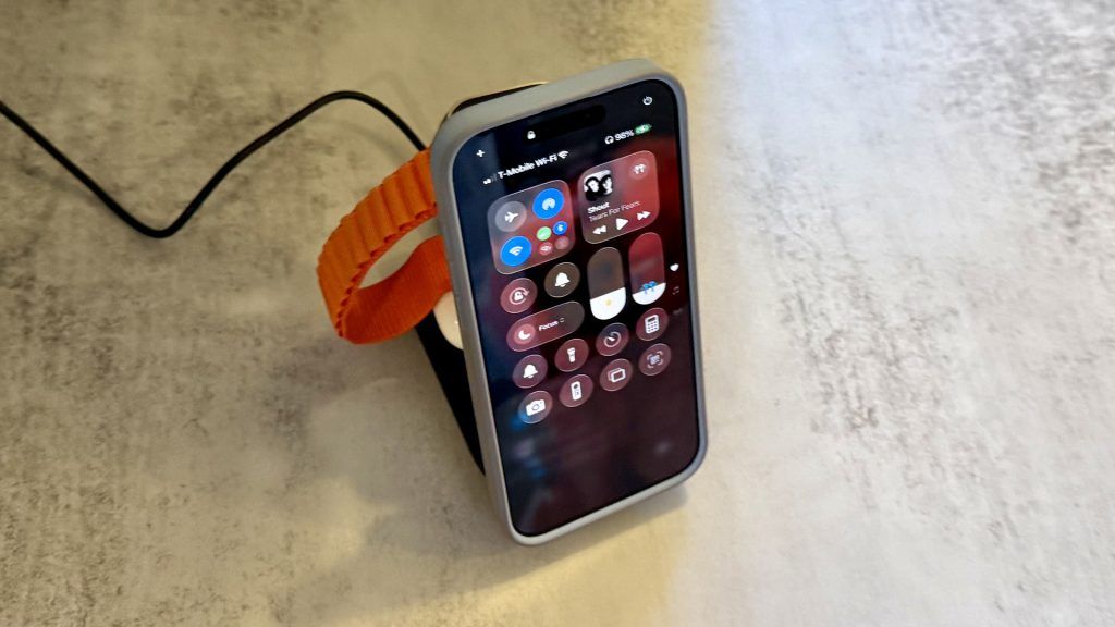 Mukiya PaktVault MagLeap Wireless Charging Stand